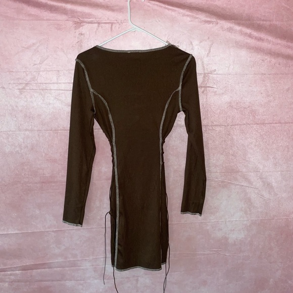 Long sleeve brown/white lace up bodycon dress - Picture 2 of 2